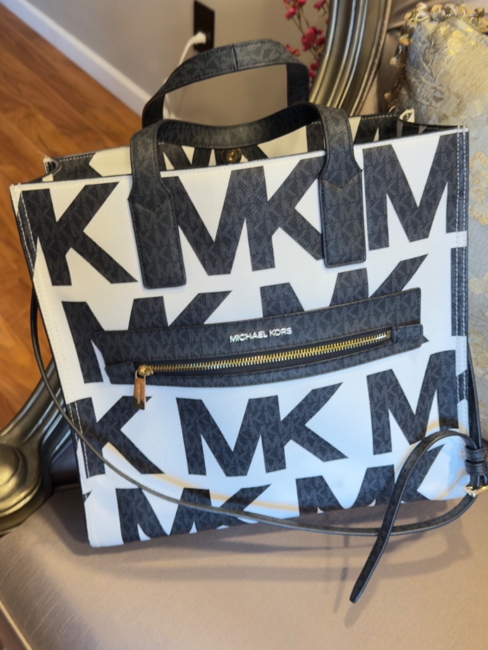 Mk - Picture 3 of 3